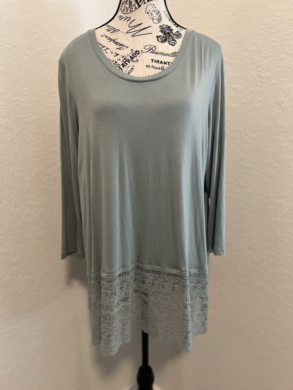 LOGO By Lori Goldstein Blouse Open Back Lace Trim Tunic Top Size Large